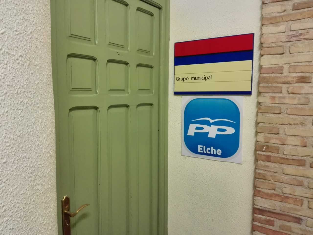 El Secretario Municipal en Elche dice que para cambiar los portavoces municipales hace falta unanimidad El Secretario Municipal en Elche dice que para cambiar los portavoces municipales hace falta unanimidad