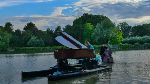 Piano Flotante Piano Flotante