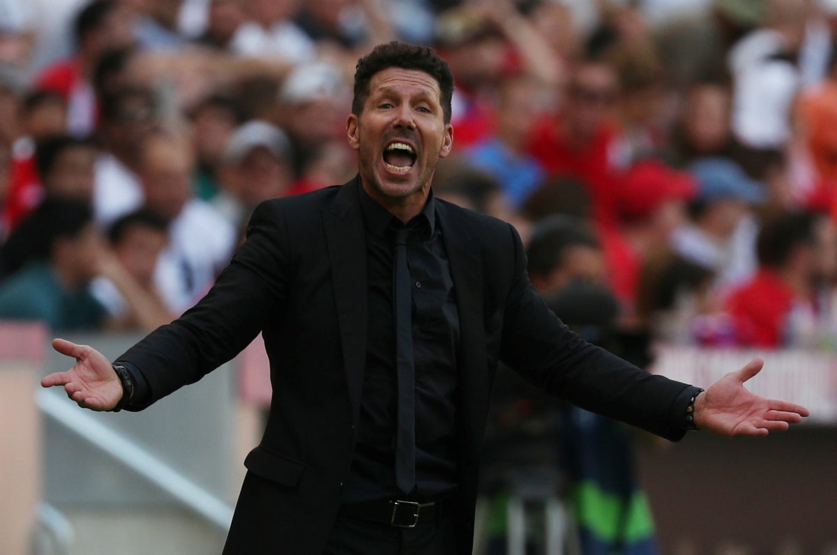 Simeone: "Nos pone contentos que un jugador de la jerarquía de Costa quiera jugar en el Atlético" Simeone: "Nos pone contentos que un jugador de la jerarquía de Costa quiera jugar en el Atlético"