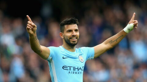 Ag&uuml;ero celebra un gol con el Manchester City