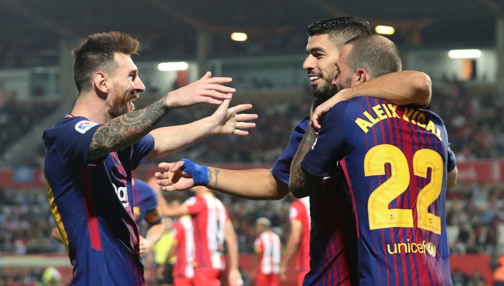 Los jugadores del Barcelona celebran su segundo gol ante el Girona