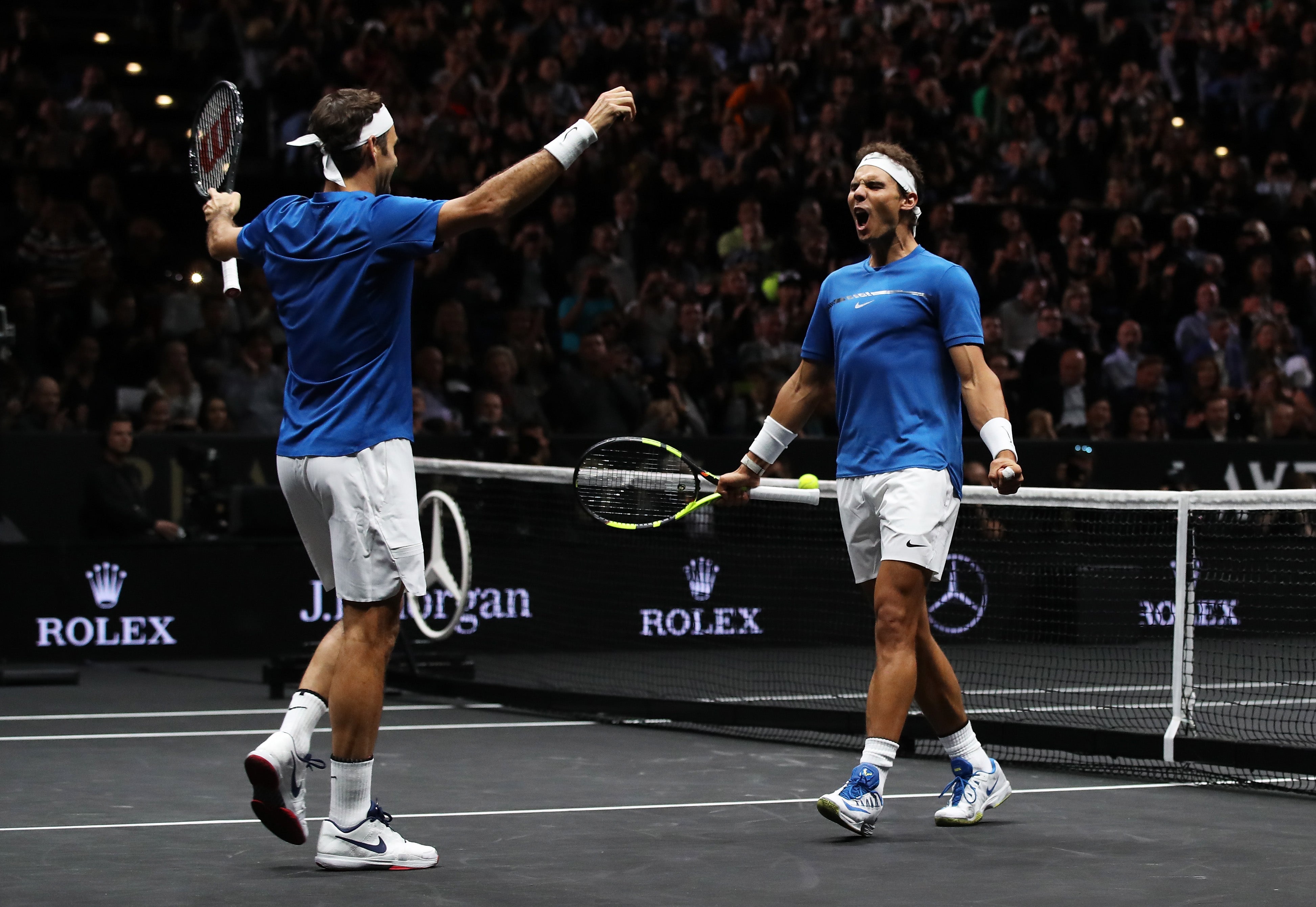 Nadal y Federer ganan su primer partido como pareja de dobles en la Laver Cup Nadal y Federer ganan su primer partido como pareja de dobles en la Laver Cup