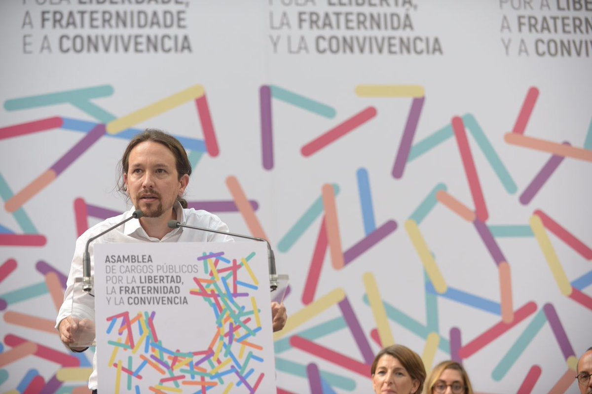 Iglesias pide a Sánchez que no caiga "en la trampa de un frente con el PP" Iglesias pide a Sánchez que no caiga "en la trampa de un frente con el PP"