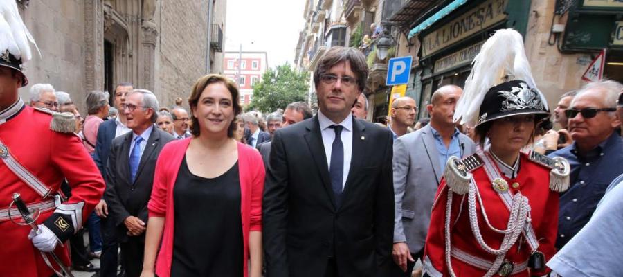 Ada Colau y Carles Puigdemont Ada Colau y Carles Puigdemont