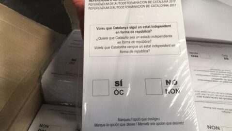 Imagen de archivo de papeletas para el refer&eacute;ndum del 1-O