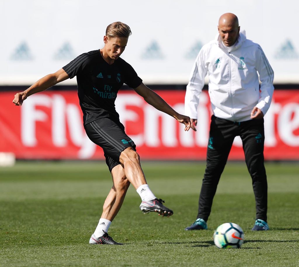 Marcos Llorente: "Es un lujo tener a Zidane como entrenador, aprendemos muchísimo con él" Marcos Llorente: "Es un lujo tener a Zidane como entrenador, aprendemos muchísimo con él"