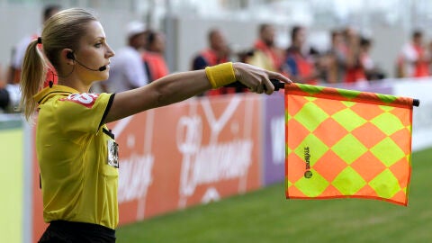 Fernanda Colombo, linier brasile&ntilde;a, durante un partido