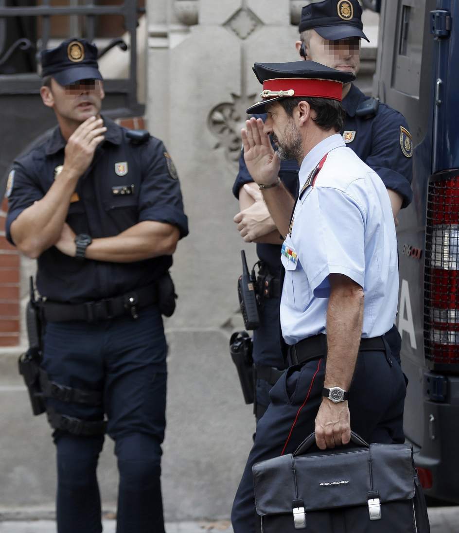 Los Mossos alegan ante el fiscal que ya disponen de un plan para impedir el 1-O Los Mossos alegan ante el fiscal que ya disponen de un plan para impedir el 1-O