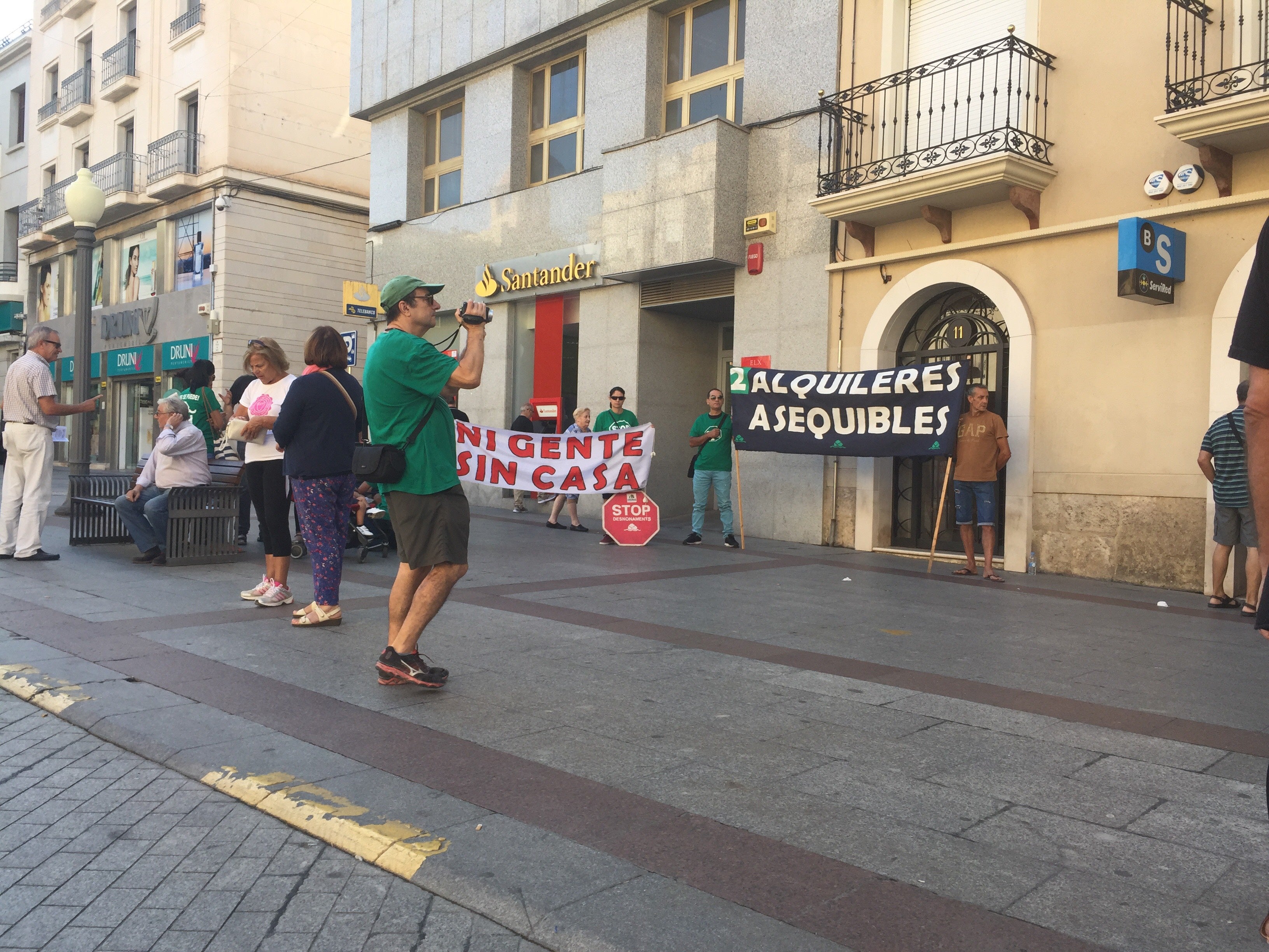 "El anexo que impone el Sabadell para negociar alquileres sociales está vulnerando la ley" "El anexo que impone el Sabadell para negociar alquileres sociales está vulnerando la ley"