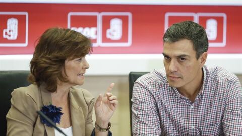 Carmen Calvo y Pedro S&aacute;nchez
