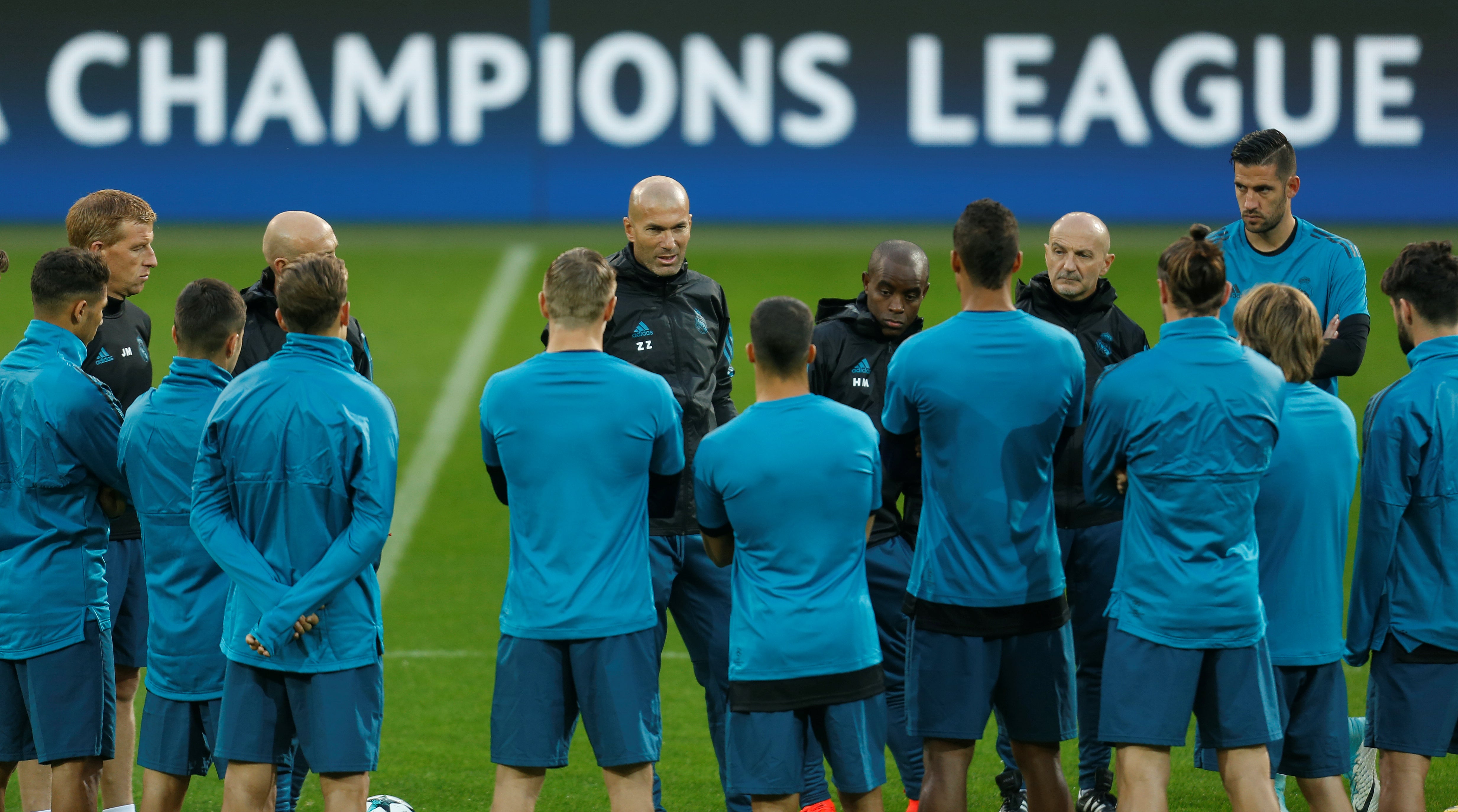 Zidane: mes y medio para preparar el duelo ante el PSG Zidane: mes y medio para preparar el duelo ante el PSG