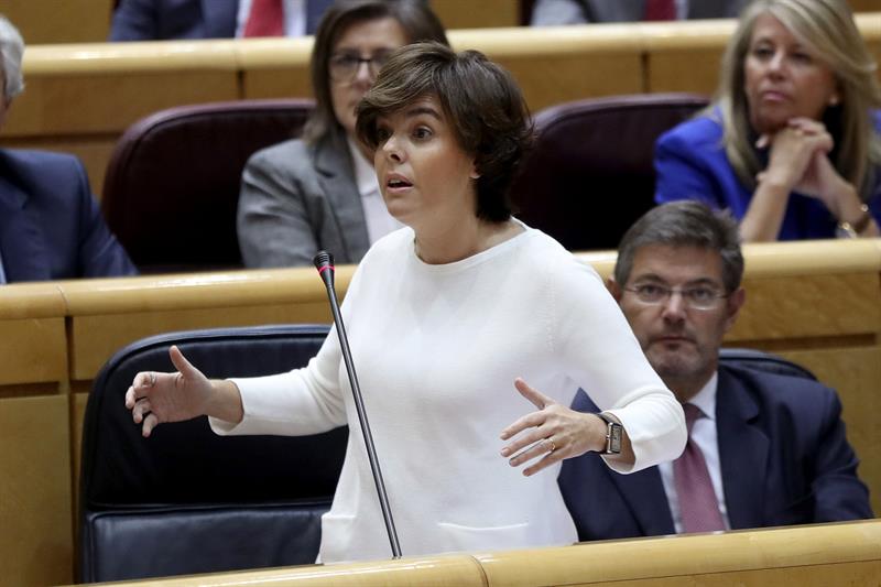 Sáenz de Santamaría asegura que el referéndum del 1-O "no se va a celebrar" Sáenz de Santamaría asegura que el referéndum del 1-O "no se va a celebrar"
