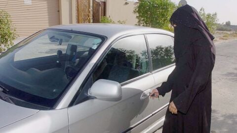 El Rey de Arabia Saud&iacute; permitir&aacute; que las mujeres puedan conducir.