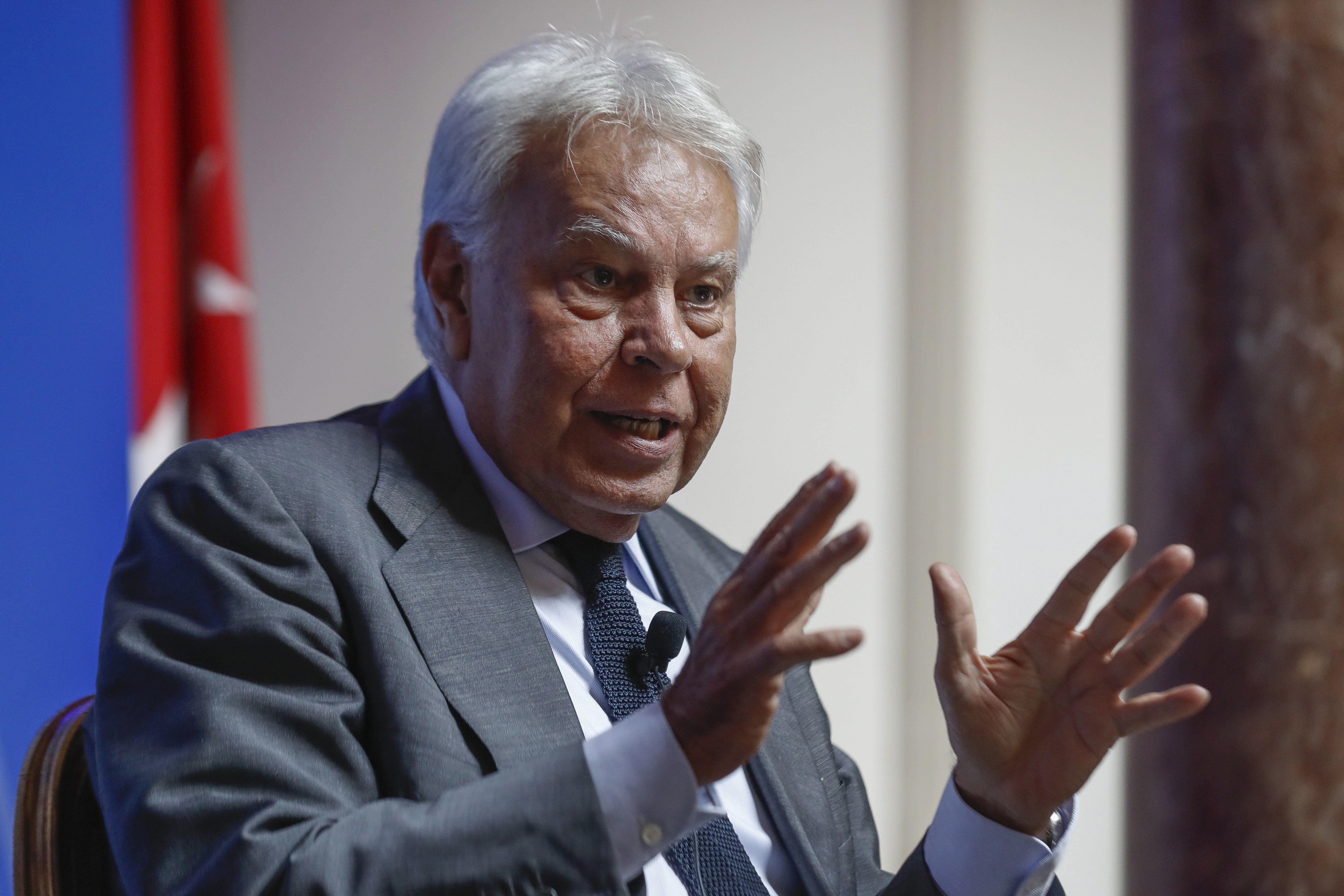 Felipe González aboga por aplicar el 155 en Cataluña y evitar la vía judicial Felipe González aboga por aplicar el 155 en Cataluña y evitar la vía judicial