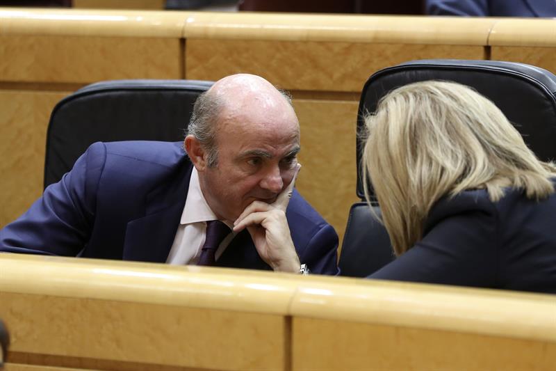 Luis de Guindos: "No imagino a Cataluña volviendo a la peseta" Luis de Guindos: "No imagino a Cataluña volviendo a la peseta"