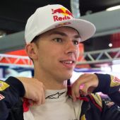 Pierre Gasly, sonriente en una sesión de pruebas con Red Bull