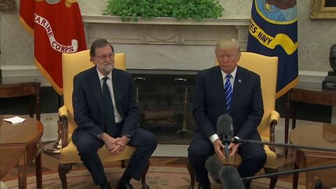 Trump y Rajoy posan en el despacho Oval