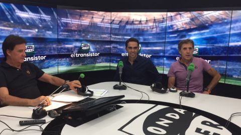 Alberto Contador en El Transistor con De la Morena y Perico Delgado.
