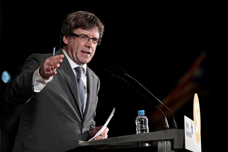 Interior asistirá a la Junta de Seguridad pese a ser convocada unilateralmente por Puigdemont Interior asistirá a la Junta de Seguridad pese a ser convocada unilateralmente por Puigdemont