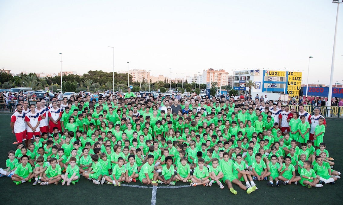 El Kelme CF se presenta este viernes en el Centro Comercial L'Aljub El Kelme CF se presenta este viernes en el Centro Comercial L'Aljub