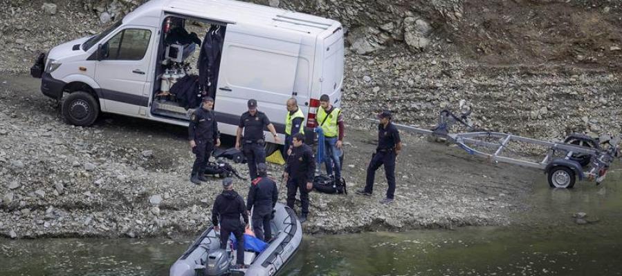 Los Mossos d'Esquadra en el pantano de Susqueda Los Mossos d'Esquadra en el pantano de Susqueda