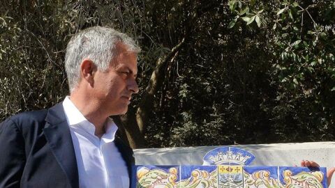 Jose Mourinho, inaugura una avenida que lleva su nombre. 