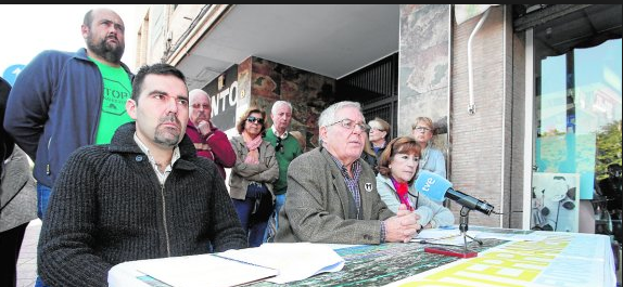 La plataforma pro-soterramiento pide a sus vecinos que esta noche no acudan a las vías La plataforma pro-soterramiento pide a sus vecinos que esta noche no acudan a las vías