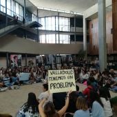 Estudiantes del Campus María ZAmbrano protestan por la falta de profesorado en el inicio de curso