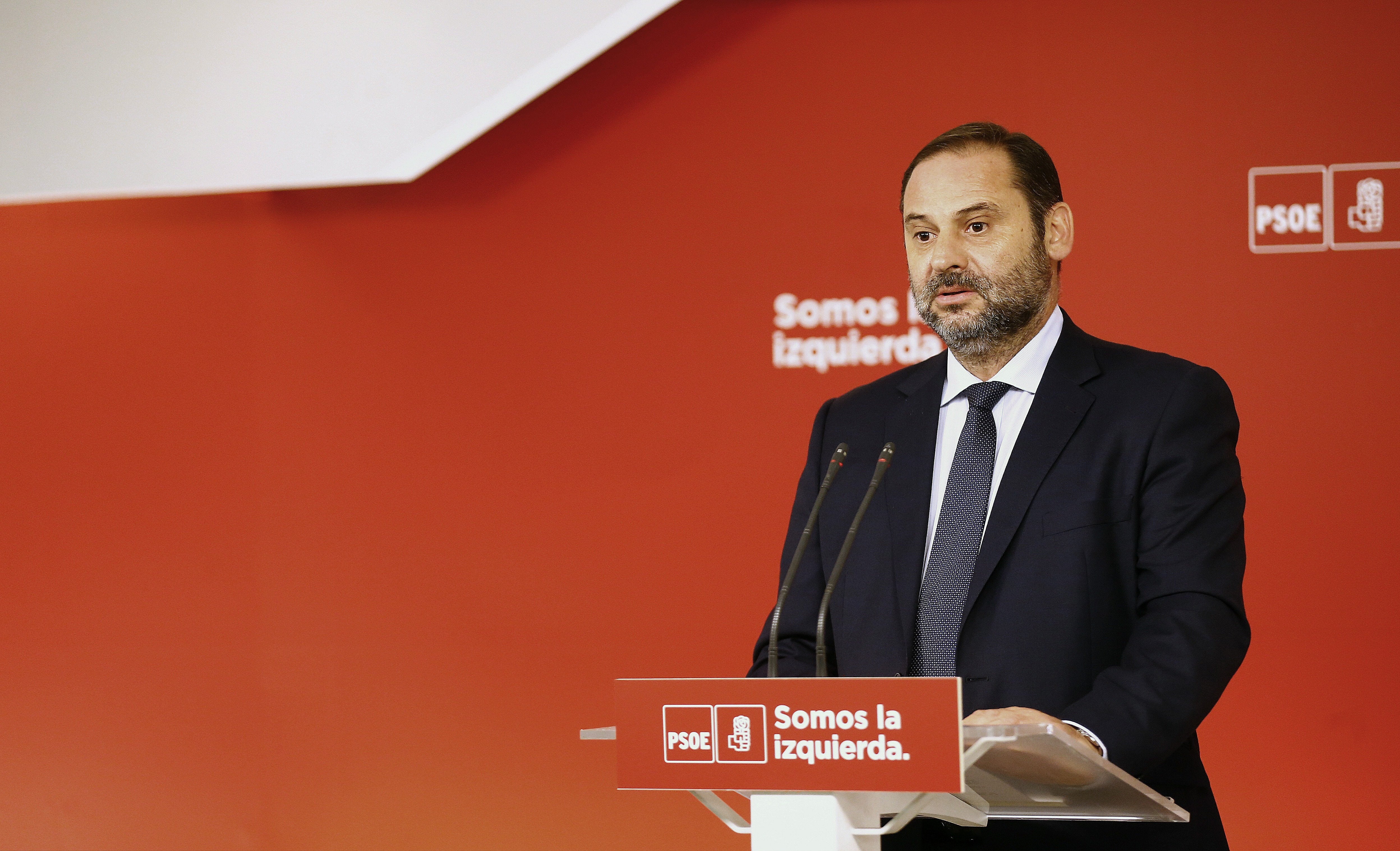 José Luis Ábalos: "La democracia y el Estado de derecho no pueden ceder ante esta inadmisible amenaza" José Luis Ábalos: "La democracia y el Estado de derecho no pueden ceder ante esta inadmisible amenaza"