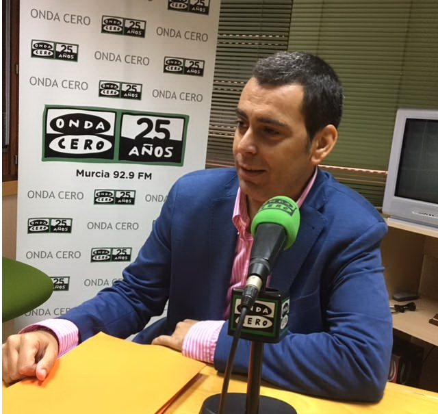 José Ramón Díez de Revenga: "Si ADIF no cumple tomaré la decisiones personales y políticas que correspondan porque estoy dando la cara" José Ramón Díez de Revenga: "Si ADIF no cumple tomaré la decisiones personales y políticas que correspondan porque estoy dando la cara"