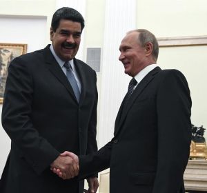 El presidente ruso, Vladímir Putin (d), saluda al presidente venezolano, Nicolás Maduro El presidente ruso, Vladímir Putin (d), saluda al presidente venezolano, Nicolás Maduro