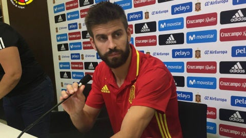 Gerard Piqu&eacute;, en rueda de prensa con la Selecci&oacute;n