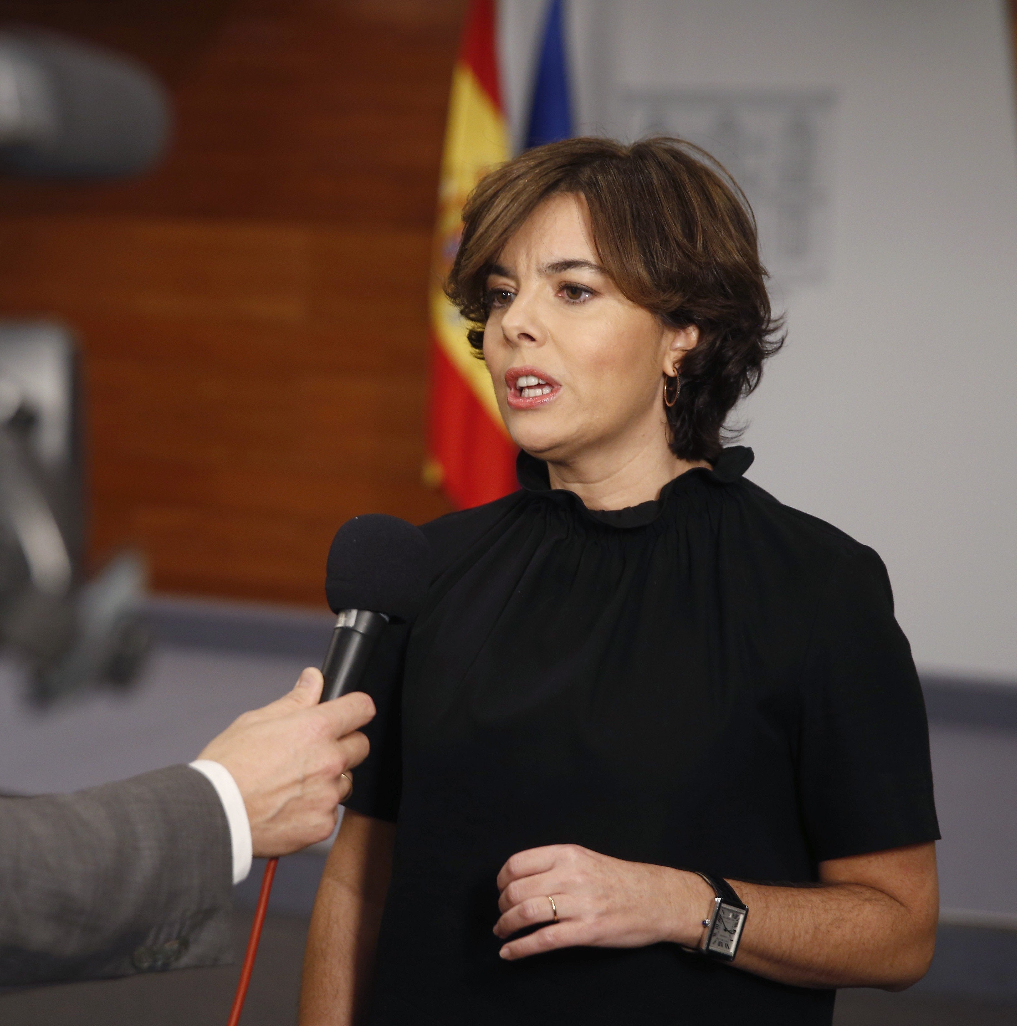 Santamaría respeta la decisión de la juez belga sobre Puigdemont porque "Bélgica es tan democrática" como España Santamaría respeta la decisión de la juez belga sobre Puigdemont porque "Bélgica es tan democrática" como España
