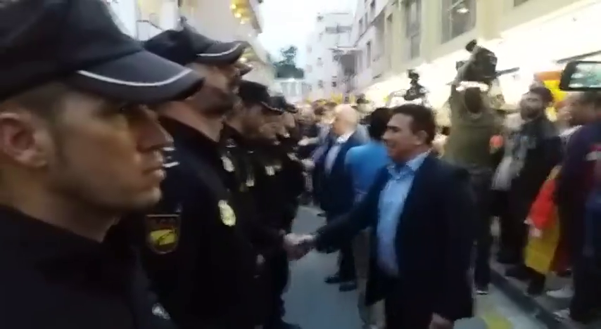 Los policías nacionales abandonan los hoteles de Pineda de Mar y Reus Los policías nacionales abandonan los hoteles de Pineda de Mar y Reus