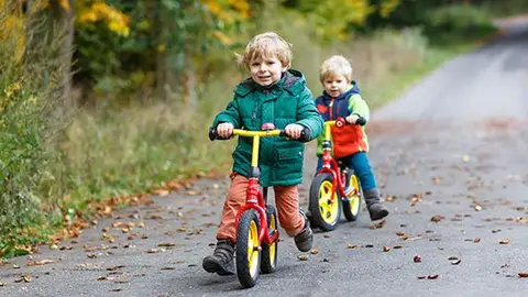 Niños en bicicleta Aprendizaje