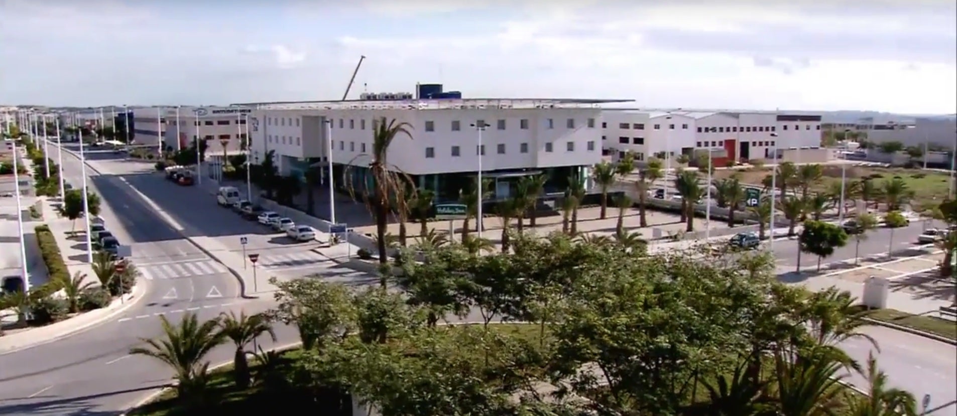 El concejal no adscrito en Elche reclama que la ciudad se adhiera al programa de atracción de talento empresarial del Ministerio de Industria El concejal no adscrito en Elche reclama que la ciudad se adhiera al programa de atracción de talento empresarial del Ministerio de Industria