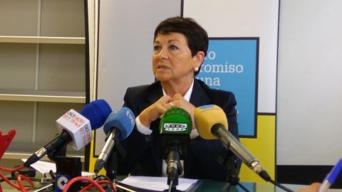 En un momento de la rueda de prensa en la que anuncia su dimisi&oacute;n