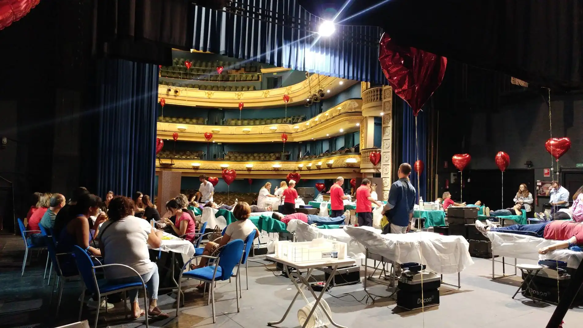La Obra Social Cableworld congregó a 512 donantes en el Teatro Principal de Alicante.