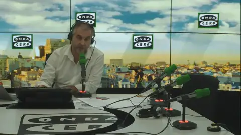 Monólogo de Alsina: "El Govern no sólo está preocupado, está enfermo de vértigo" Monólogo de Alsina: "El Govern no sólo está preocupado, está enfermo de vértigo"