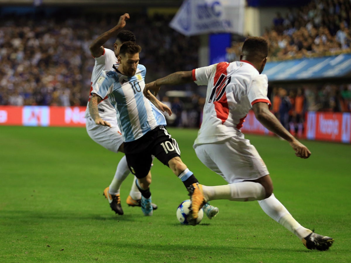 Argentina empata con Perú y sufrirá para estar en el Mundial 2018 Argentina empata con Perú y sufrirá para estar en el Mundial 2018
