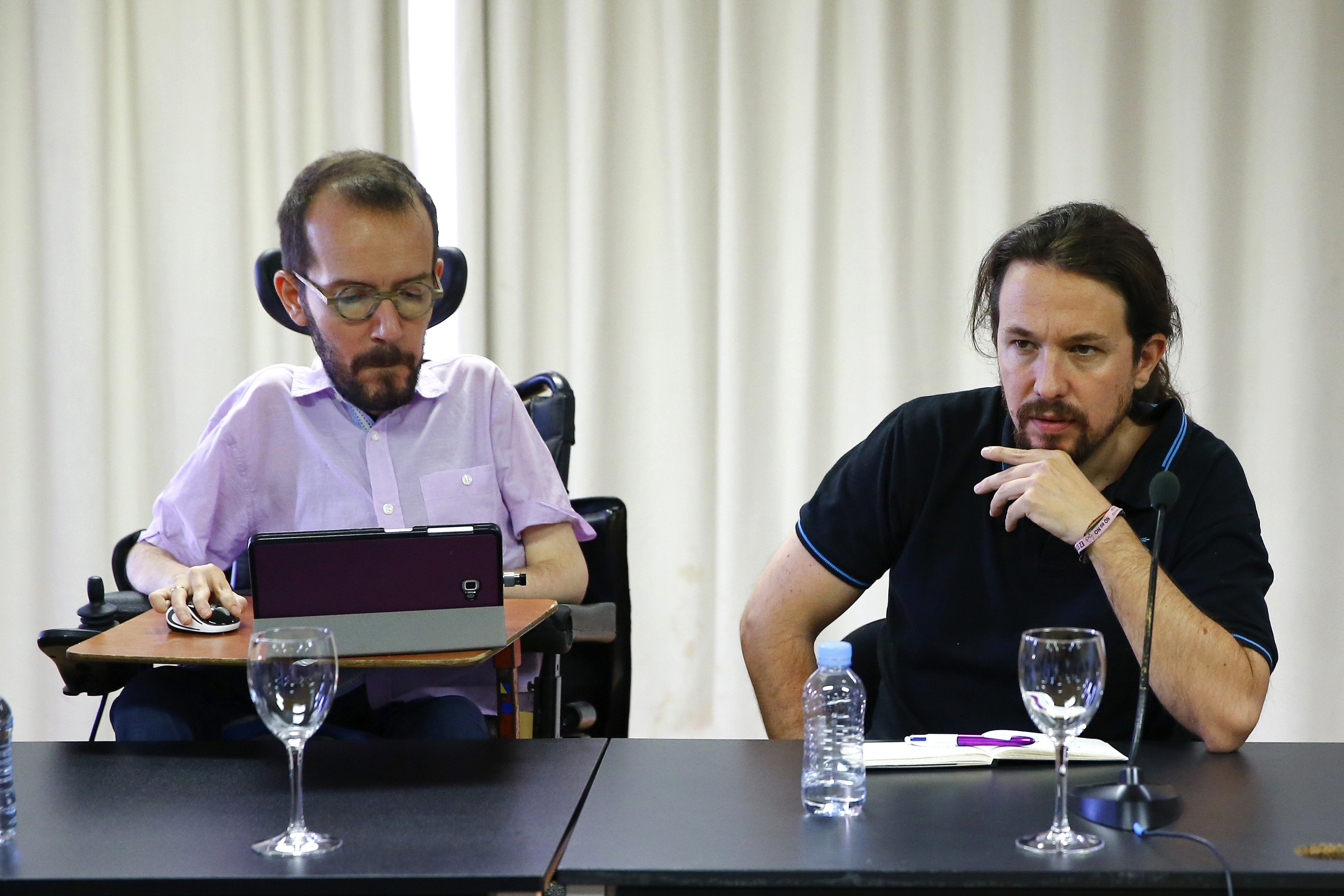 El CIS confirma la caída de Podemos frente a la subida de Ciudadanos El CIS confirma la caída de Podemos frente a la subida de Ciudadanos
