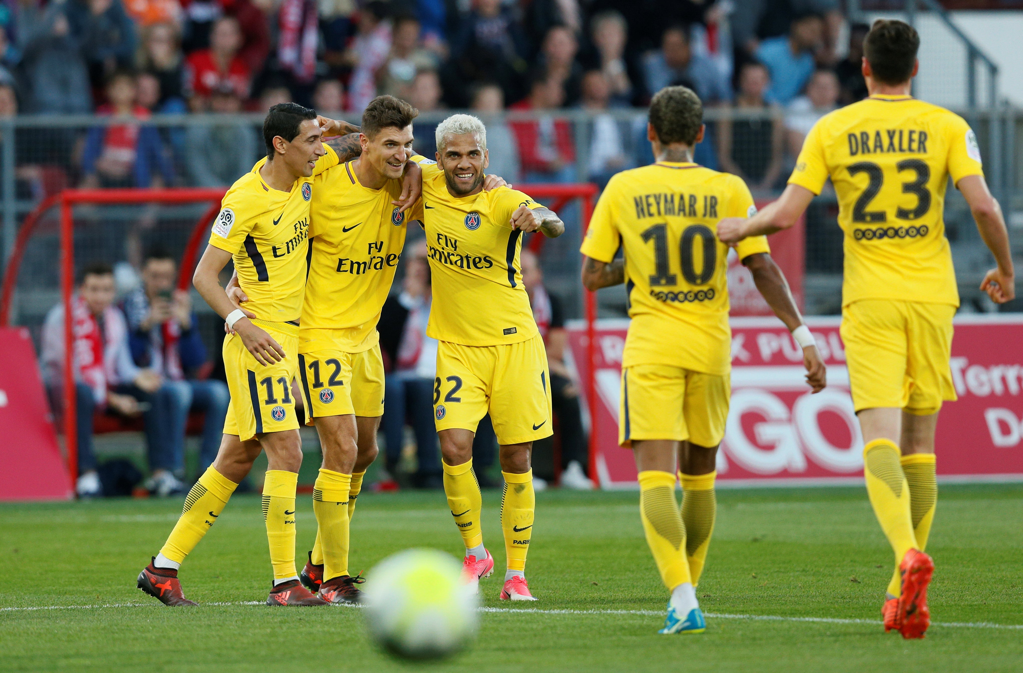 Los aficionados franceses creen que el Real Madrid eliminará al PSG Los aficionados franceses creen que el Real Madrid eliminará al PSG