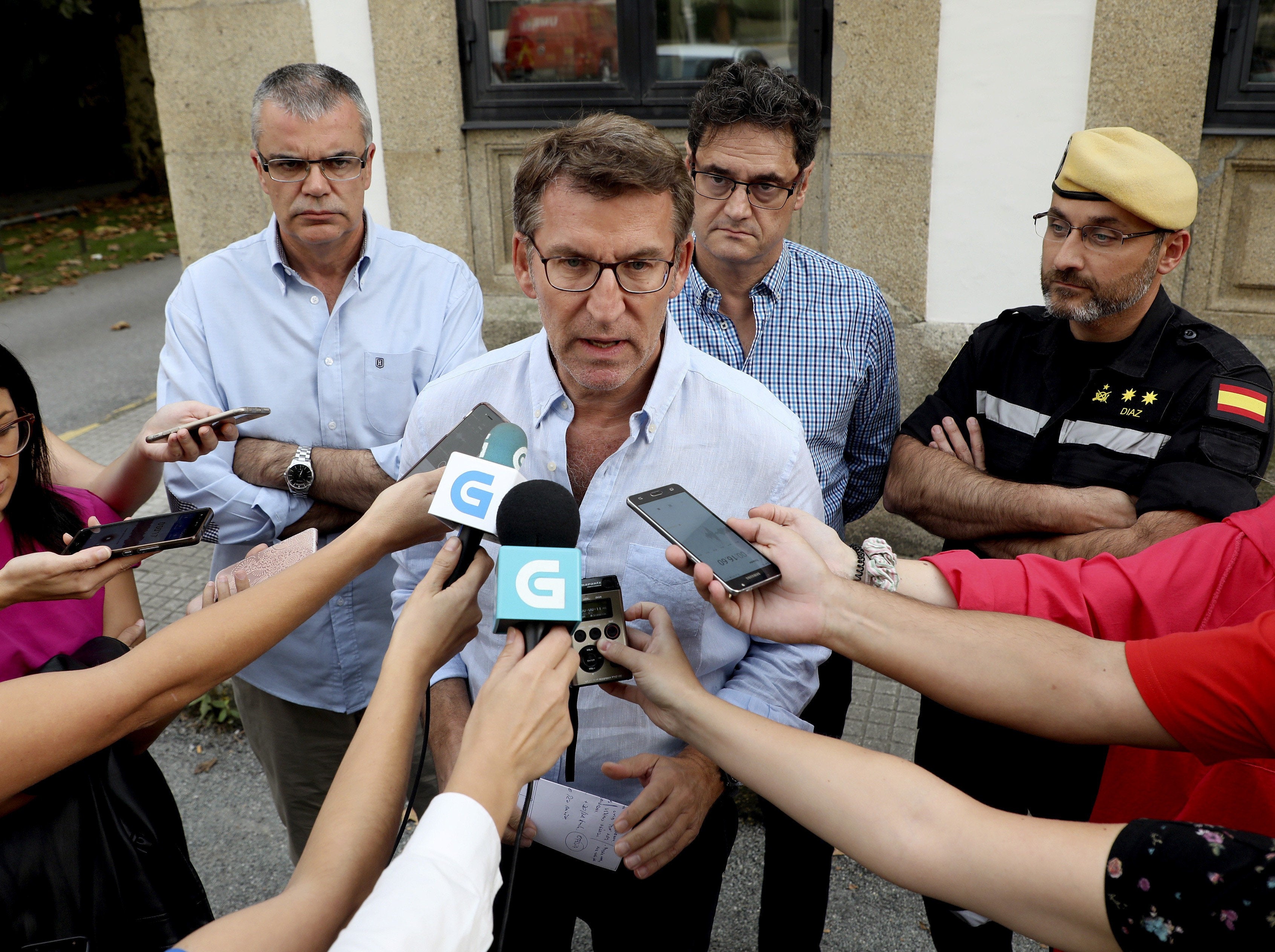 Feijóo ve "crítica" la situación y recuerda que las vidas importan más que los bienes Feijóo ve "crítica" la situación y recuerda que las vidas importan más que los bienes