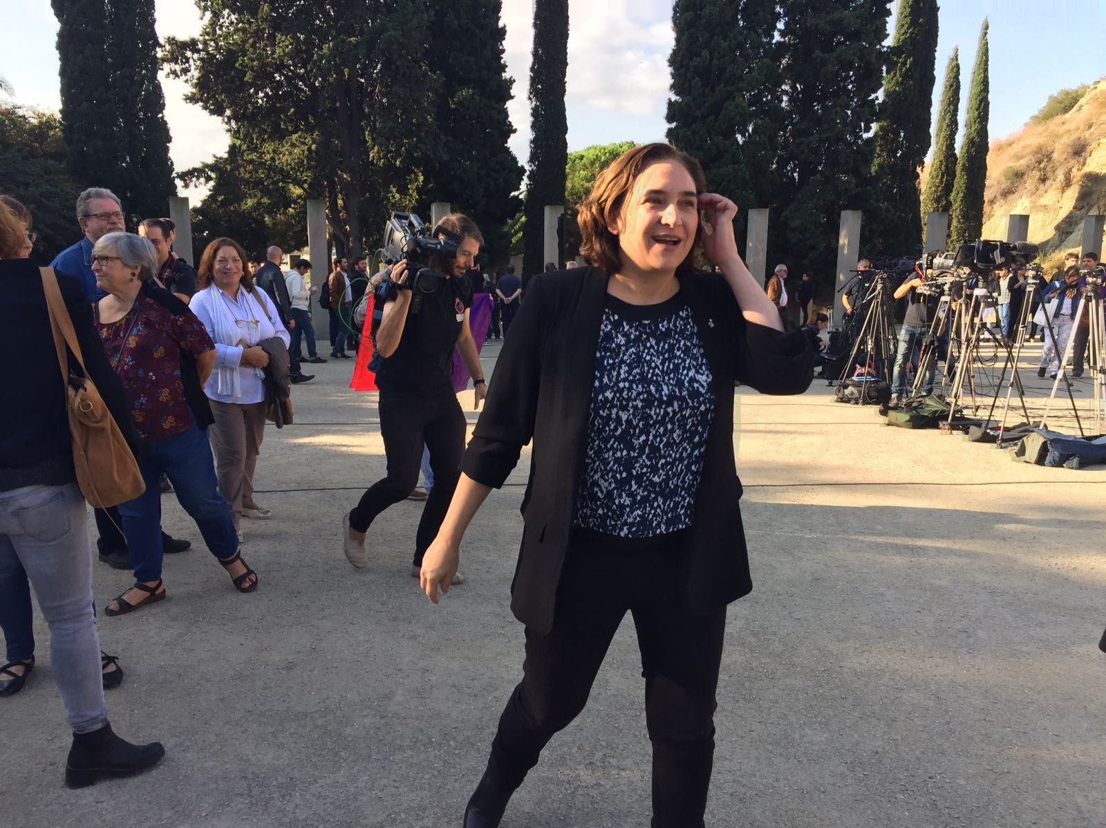 Colau reclama "diálogo, serenidad y soluciones políticas" y pide el cese de Casado Colau reclama "diálogo, serenidad y soluciones políticas" y pide el cese de Casado