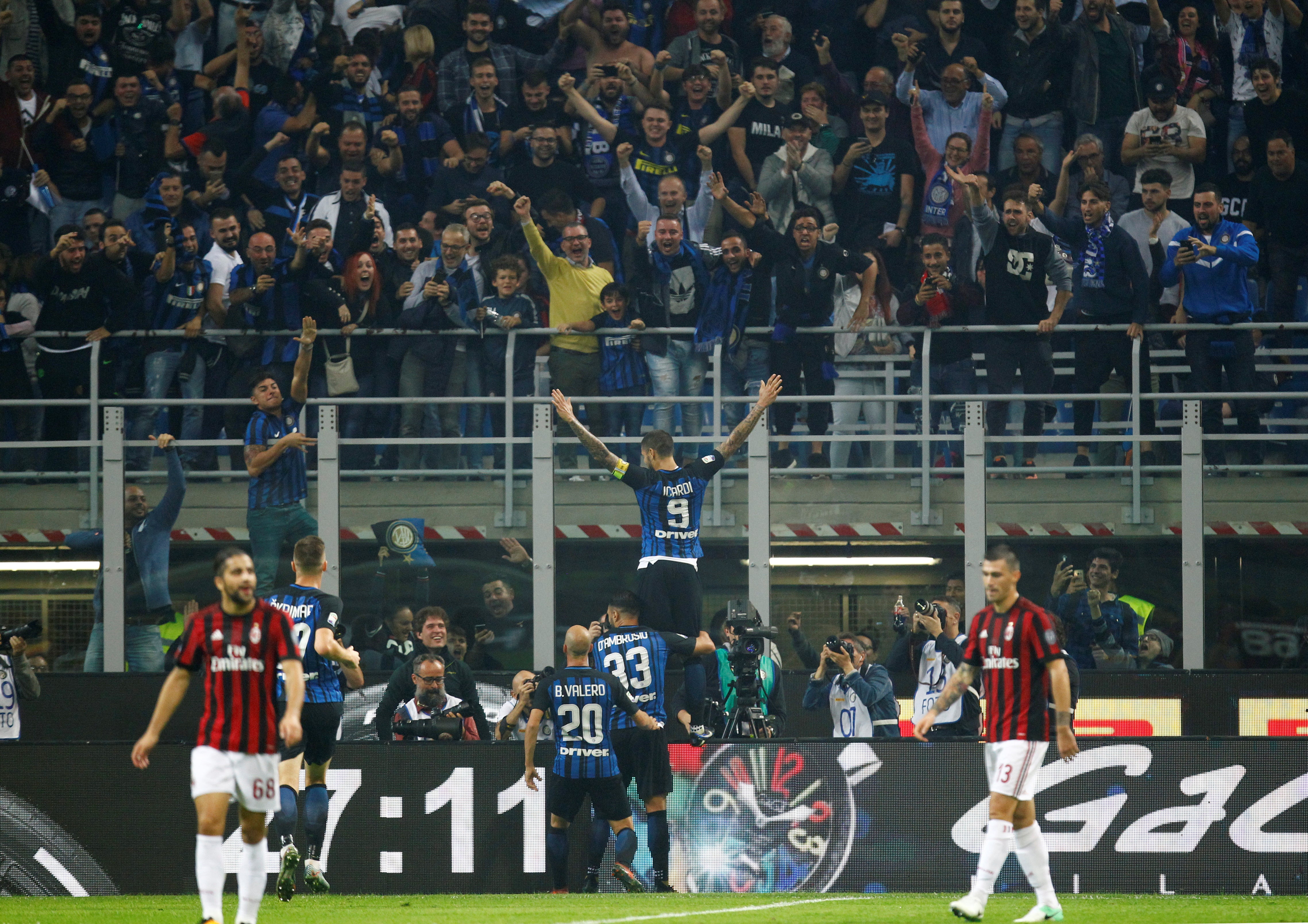 Mauro Icardi decanta el derbi de Milán para el Inter Mauro Icardi decanta el derbi de Milán para el Inter