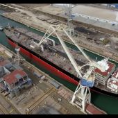 Navantia pone a flote el primero de los petroleros Suezmax en Puerto Real