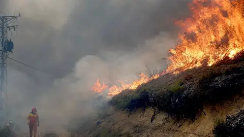 Incendio en Degaña, Asturias Incendio en Degaña, Asturias
