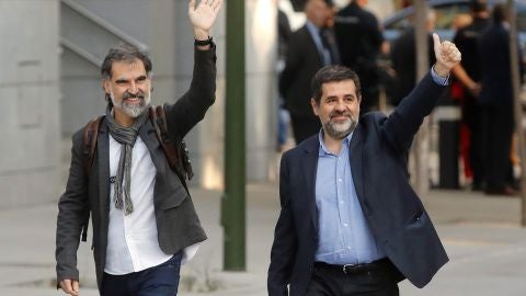 Jordi Cuixart, l&iacute;der de &Ograve;mnium Cultural, y Jordi S&agrave;nchez, dirigente de la ANC, en una imagen de archivo.