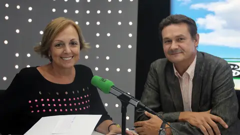 Fernando Montañés, profesor de publicidad en la Universidad Autónoma de Madrid, y con Lidia Sanz, directora general de la Asociación Española de Anunciantes. Fernando Montañés, profesor de publicidad en la Universidad Autónoma de Madrid, y con Lidia Sanz, directora general de la Asociación Española de Anunciantes.