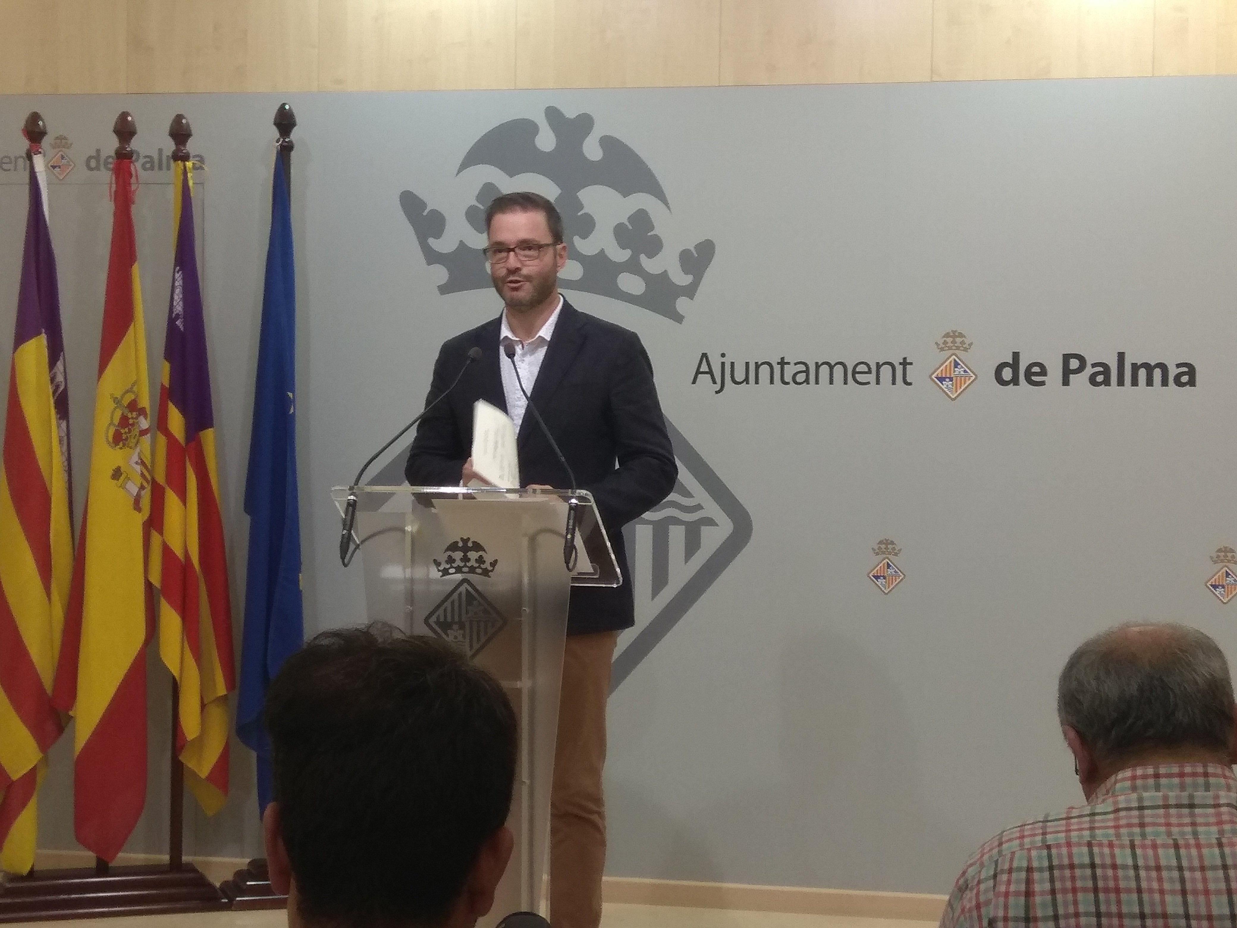 Cort decreta la paralización parcial de la actividad de Megapark y la reordenación de los aforos Cort decreta la paralización parcial de la actividad de Megapark y la reordenación de los aforos